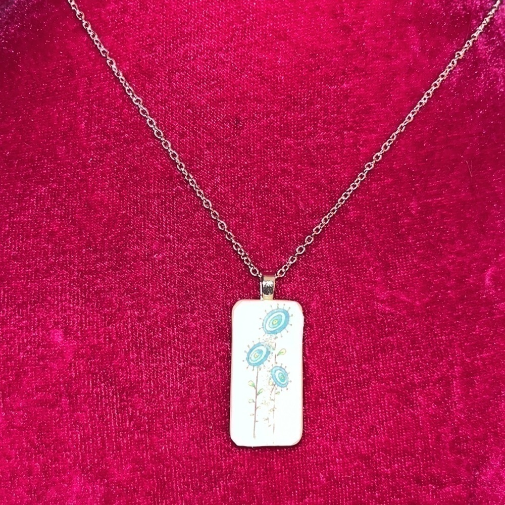RETRO Blue Flowers Necklace Vintage Upcycled Domino - Picture 4 of 4